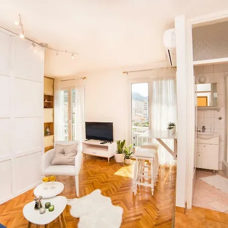 Marivan Centar&beach Apartment