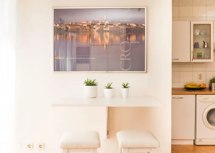 Апартаменти Marivan Centar&beach *