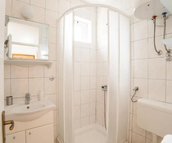 Marivan Centar&beach Макарська